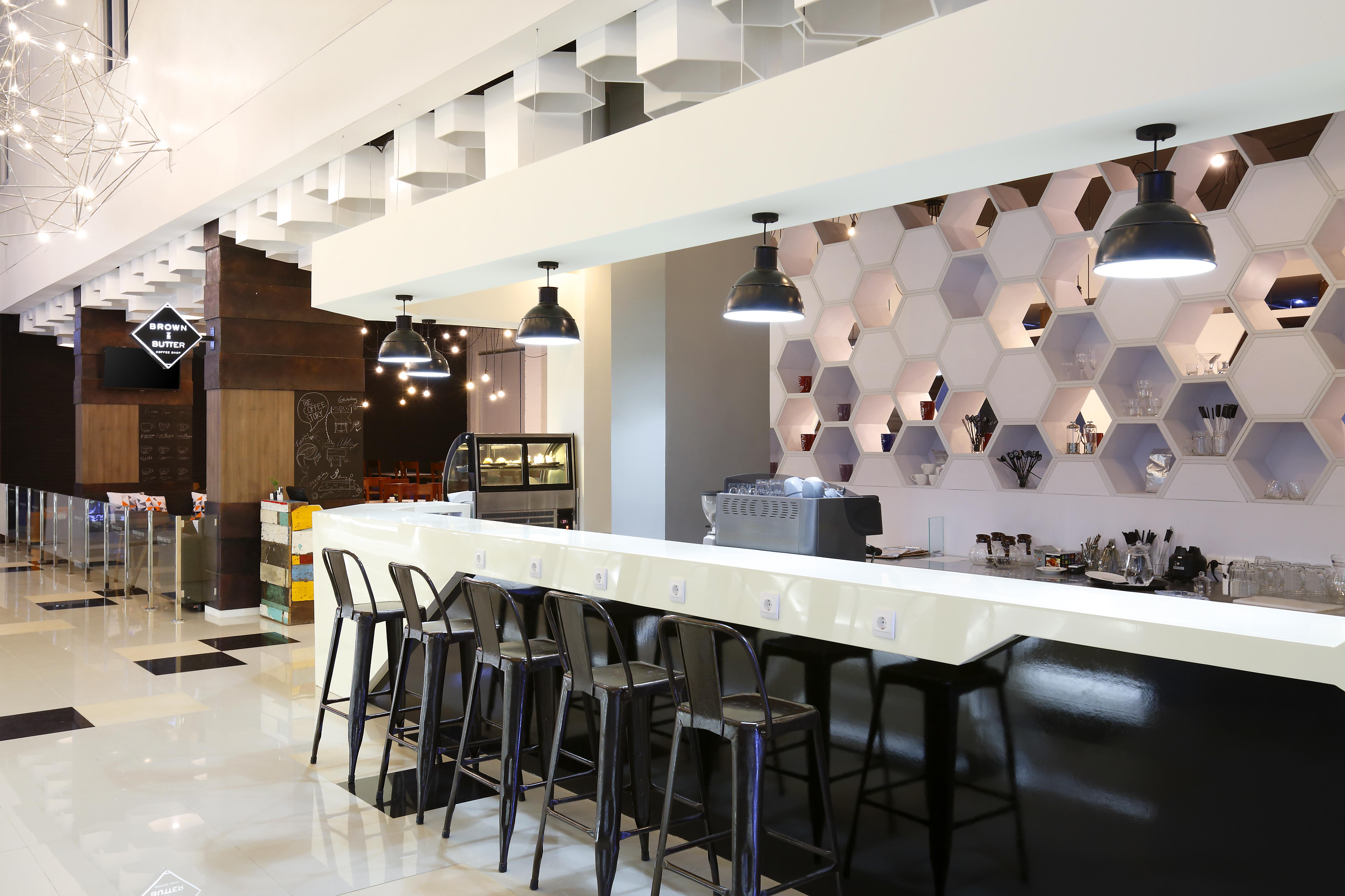 Berry Biz Hotel Seminyak Exterior foto